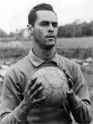 Homenagem: Morre em São Paulo aos 83 anos, Gilmar dos Santos Neves