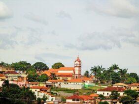 Cemitério Municipal de Ibituruna – MG – 