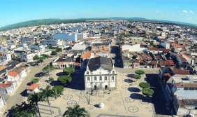Cemitério Municipal de Tobias Barreto – SE Floricultura Coroa de Flores